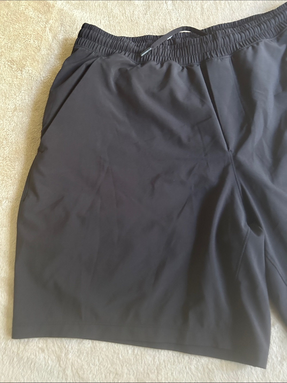 Lululemon Men's Black Athletic Shorts - Lightweight Performance - Picture 3 of 7